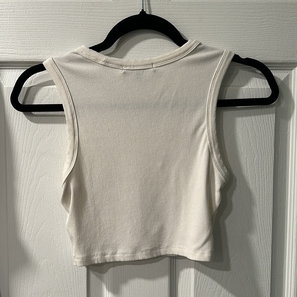 Ruched crop tank - Picture 3 of 3